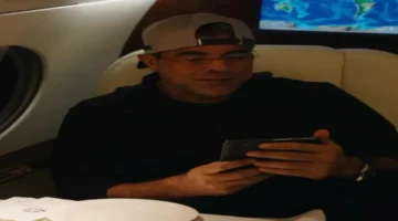 نجاة دراماتيكية.. وائل كفوري يفلت من عطل طائرة إلى العلا السعودية